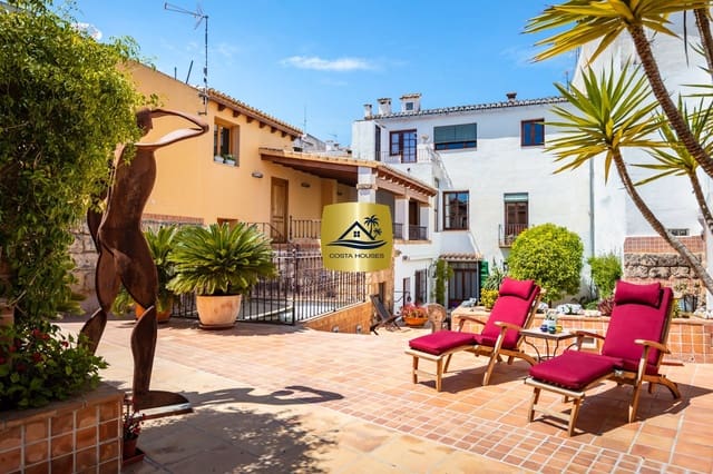 10 Zimmer Haus zu verkaufen in Centro ciudad, Javea / Xàbia mit Pool Garage - 2.450.000 € (Ref: 8864023)