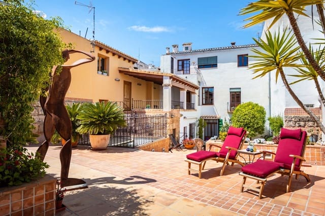 10 Zimmer Haus zu verkaufen in Centro ciudad, Javea / Xàbia mit Pool Garage - 2.450.000 € (Ref: 8864023)