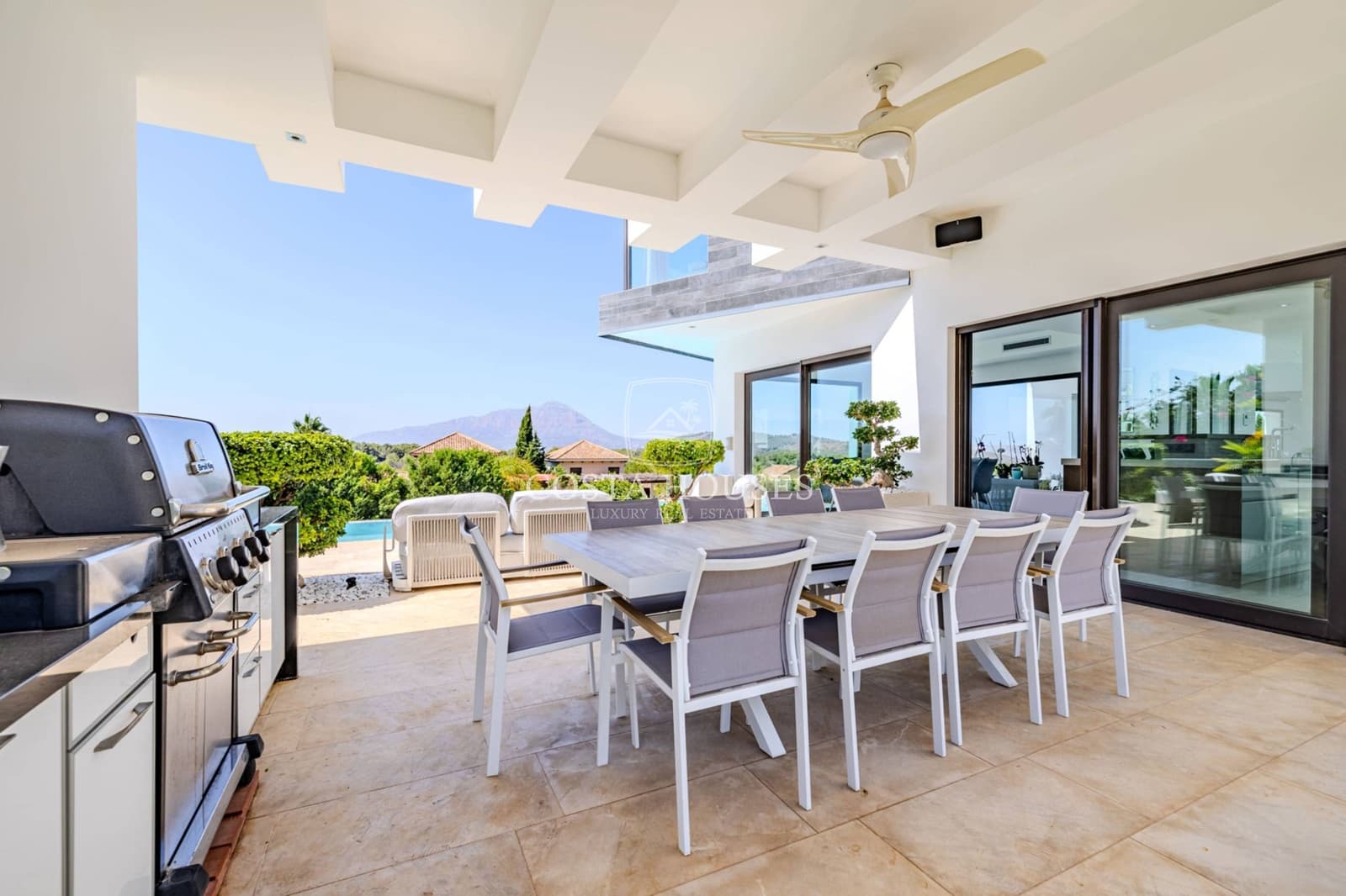 5 soverom Villa til salgs i Javea / Xabia med svømmebasseng garasje - € 2 350 000 (Ref: 8864024)