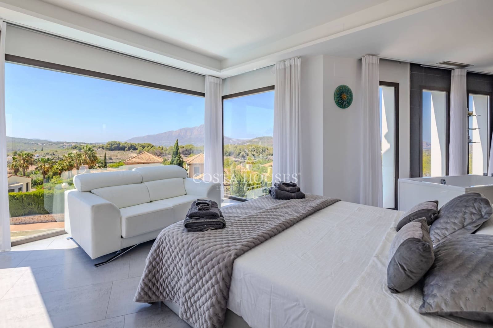 5 soverom Villa til salgs i Javea / Xabia med svømmebasseng garasje - € 2 350 000 (Ref: 8864024)