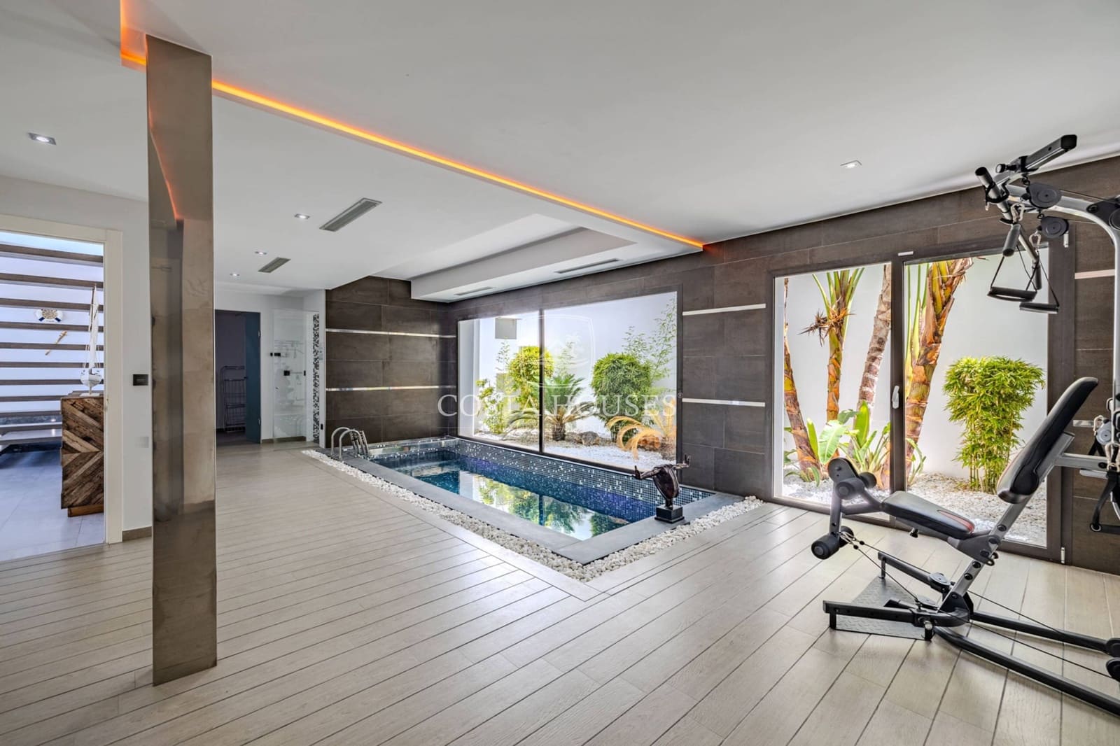 5 soverom Villa til salgs i Javea / Xabia med svømmebasseng garasje - € 2 350 000 (Ref: 8864024)