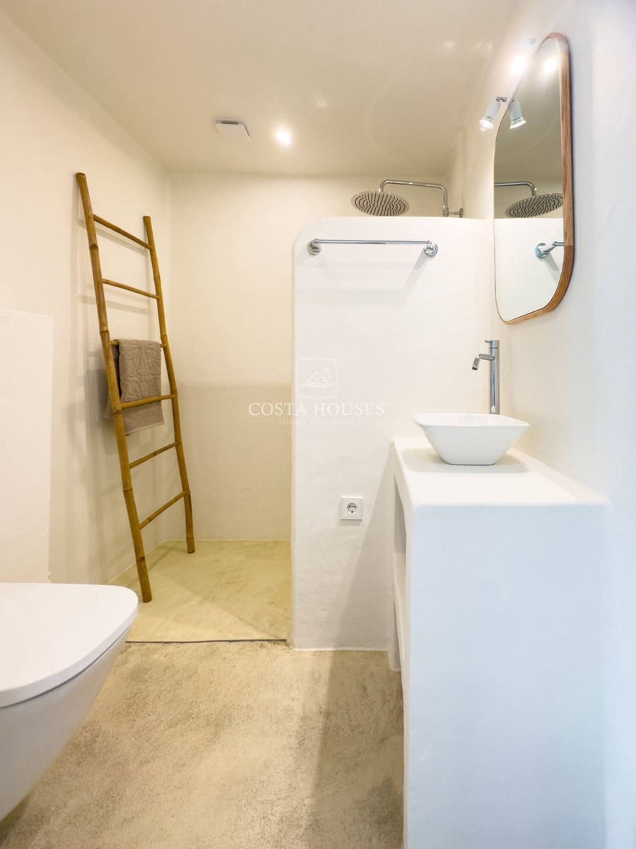 5 bedroom Villa for sale in Moraira with pool garage - € 2,490,000 (Ref: 8864026)