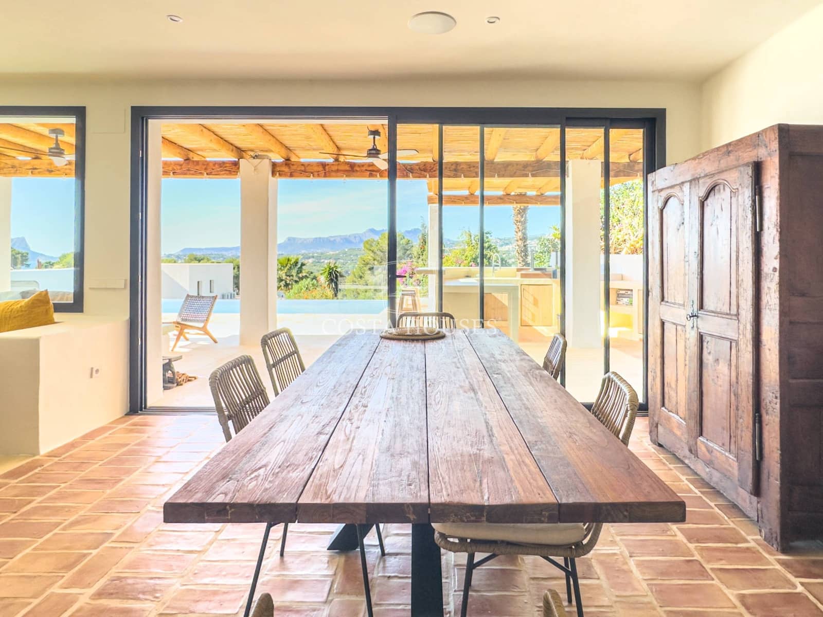 5 bedroom Villa for sale in Moraira with pool garage - € 2,490,000 (Ref: 8864026)