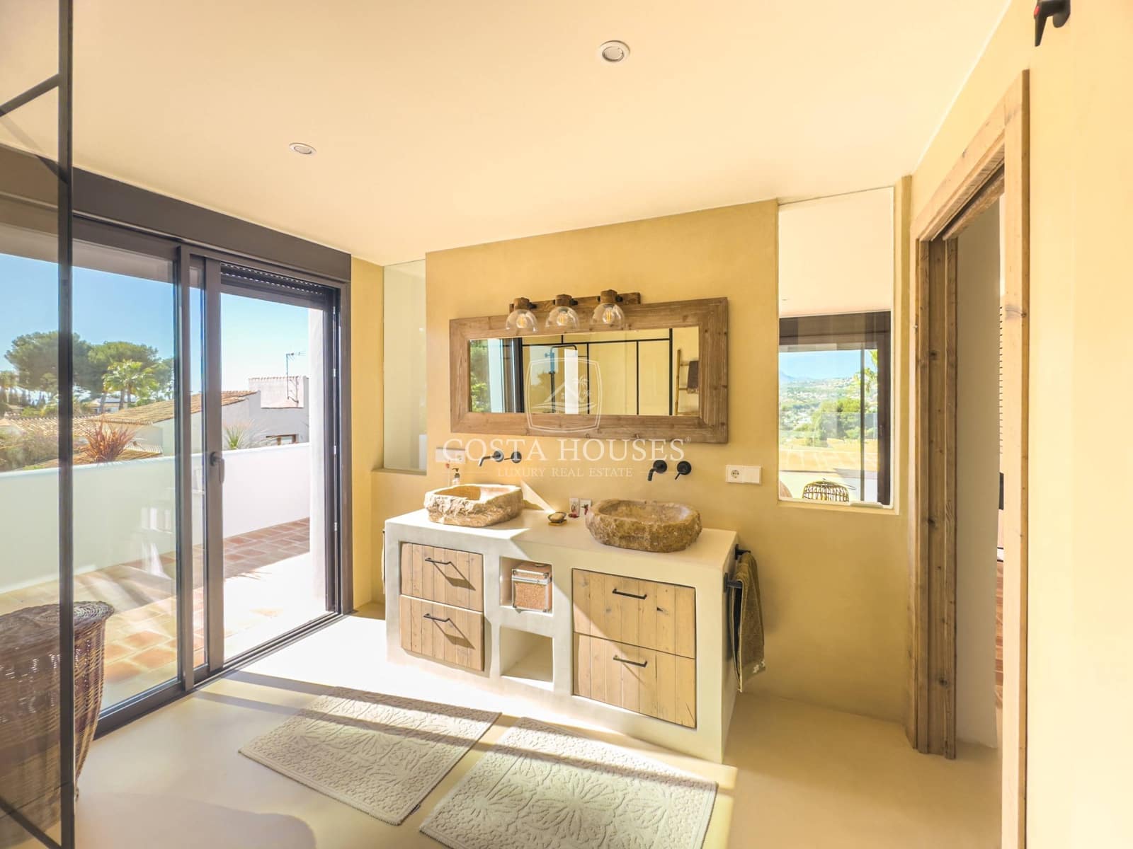 5 bedroom Villa for sale in Moraira with pool garage - € 2,490,000 (Ref: 8864026)