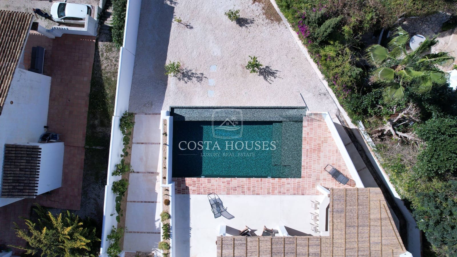 5 bedroom Villa for sale in Moraira with pool garage - € 2,490,000 (Ref: 8864026)