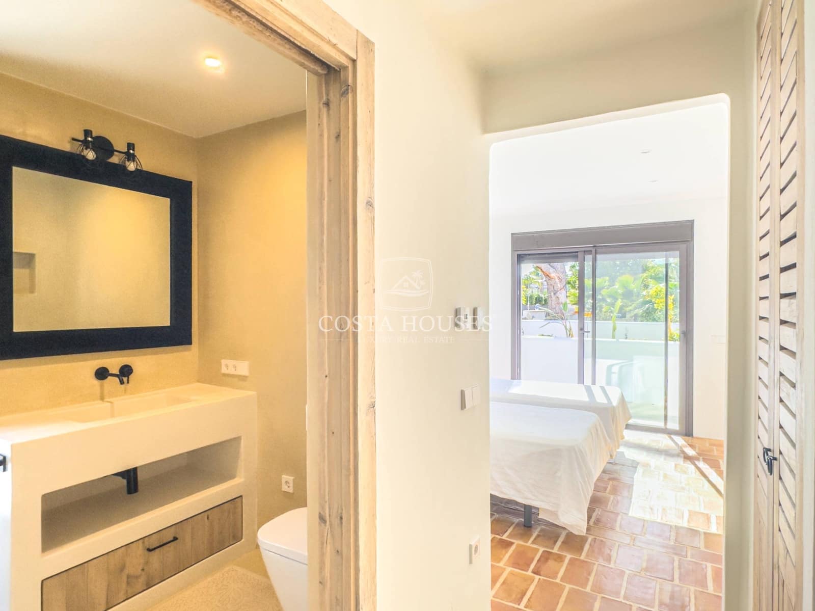 5 bedroom Villa for sale in Moraira with pool garage - € 2,490,000 (Ref: 8864026)