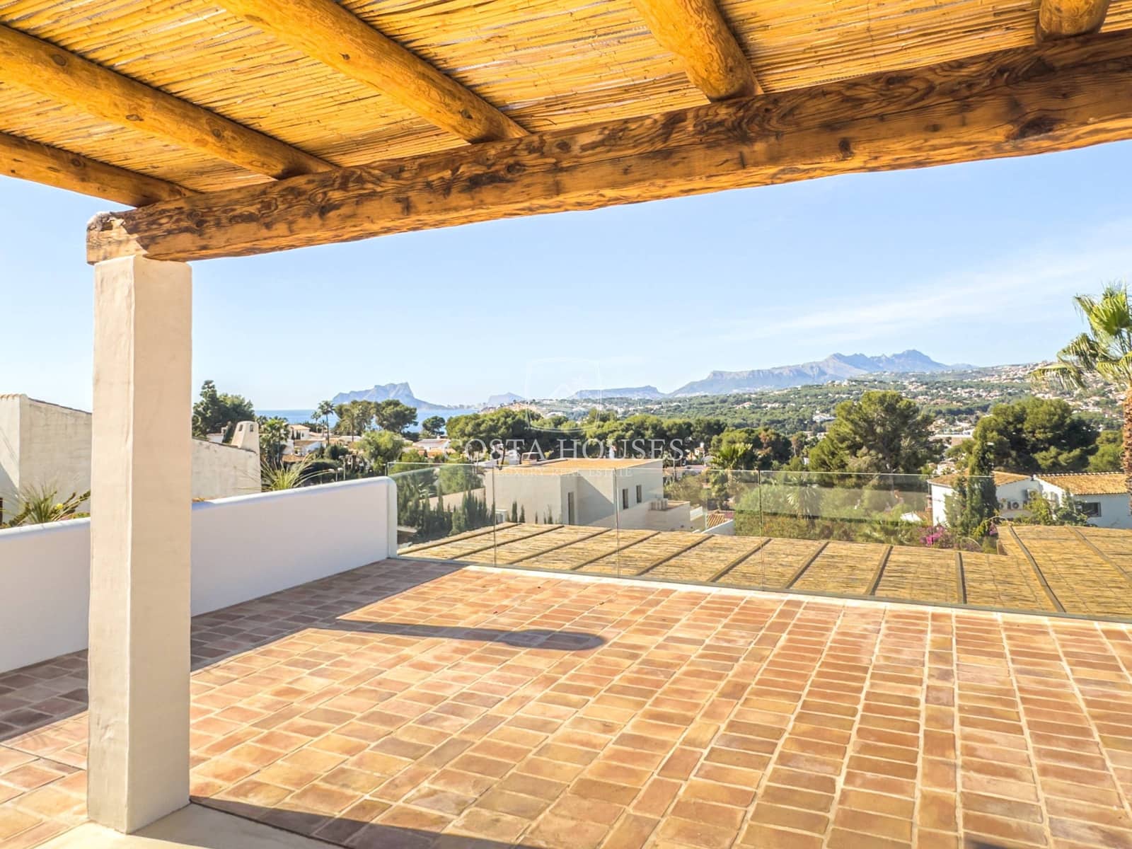 5 bedroom Villa for sale in Moraira with pool garage - € 2,490,000 (Ref: 8864026)