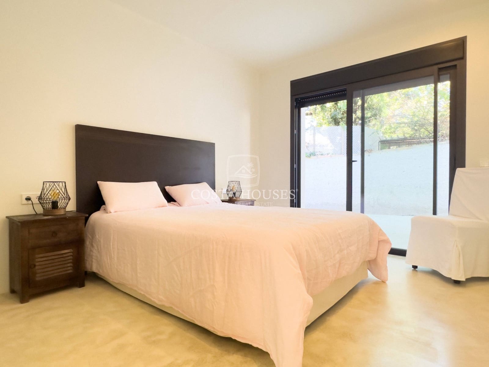 5 bedroom Villa for sale in Moraira with pool garage - € 2,490,000 (Ref: 8864026)