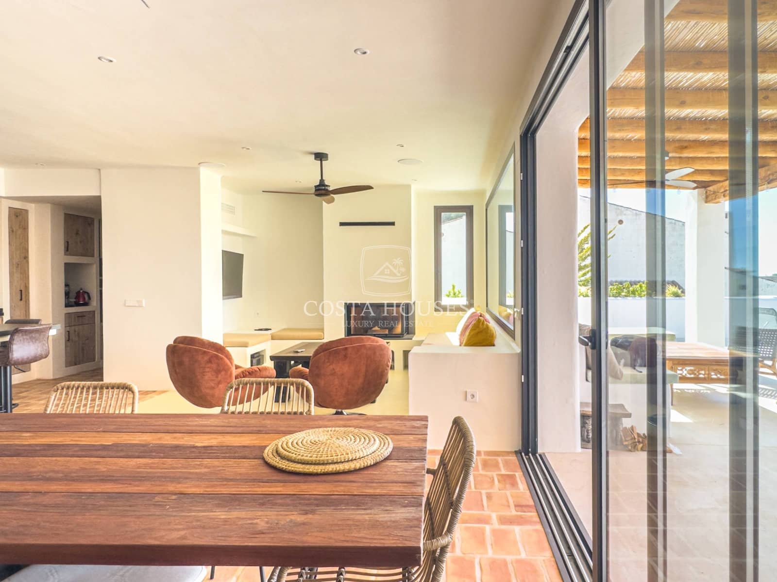 5 bedroom Villa for sale in Moraira with pool garage - € 2,490,000 (Ref: 8864026)