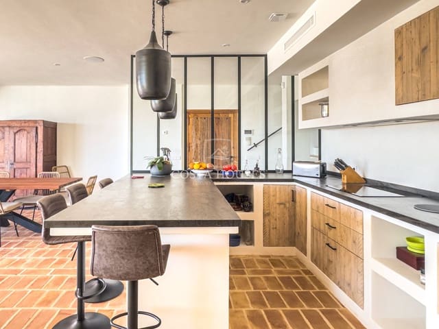 5 slaapkamer Villa te koop in Moraira, Teulada-Moraira met zwembad garage - € 2.490.000 (Ref: 8864026)