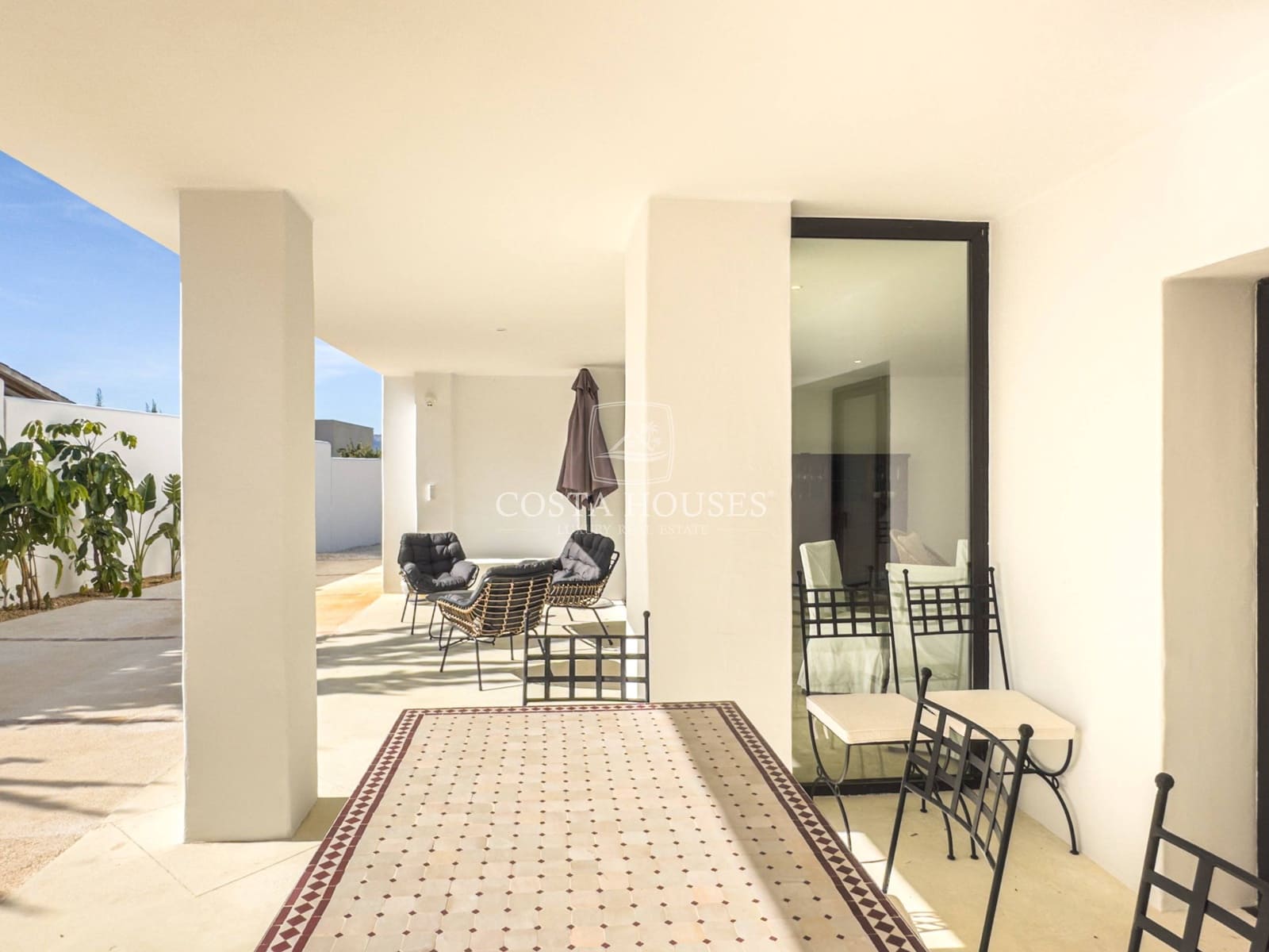 5 bedroom Villa for sale in Moraira with pool garage - € 2,490,000 (Ref: 8864026)