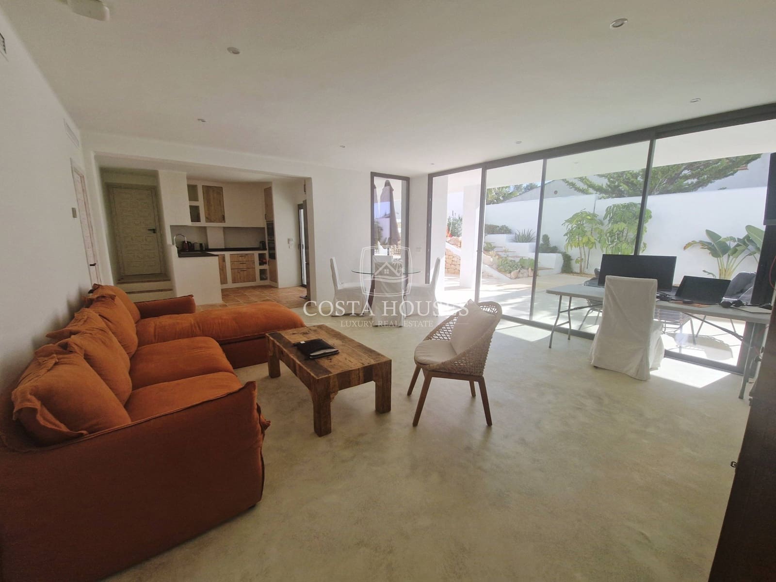 5 bedroom Villa for sale in Moraira with pool garage - € 2,490,000 (Ref: 8864026)