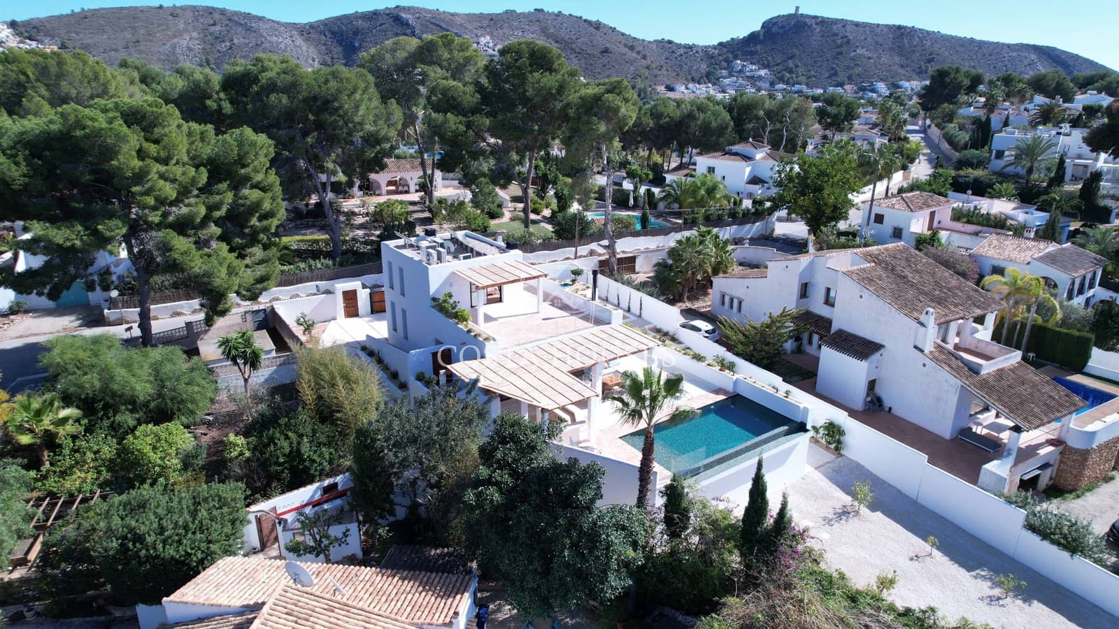 5 bedroom Villa for sale in Moraira with pool garage - € 2,490,000 (Ref: 8864026)