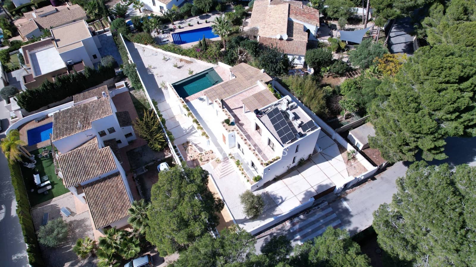5 bedroom Villa for sale in Moraira with pool garage - € 2,490,000 (Ref: 8864026)