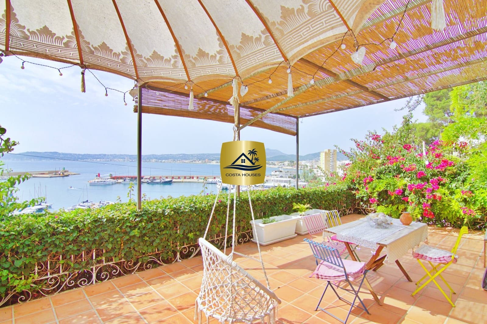 4 soveværelse Villa til salg i Javea / Xabia med swimmingpool - € 2.680.000 (Ref: 8864029)