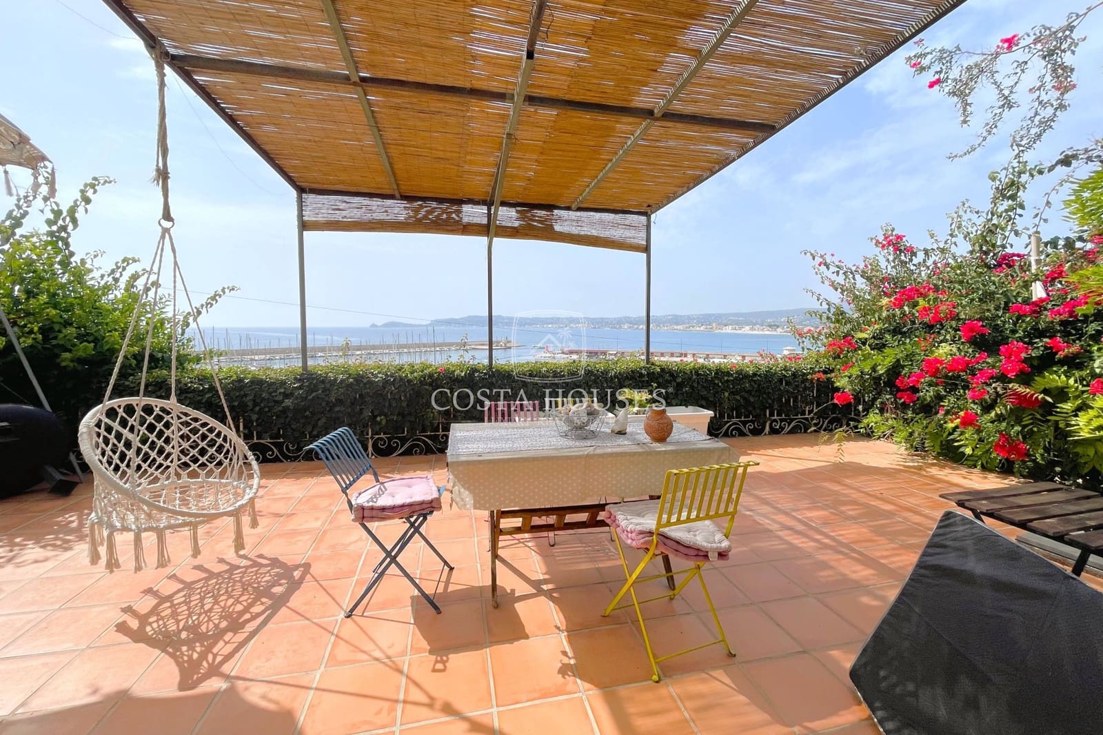 4 soveværelse Villa til salg i Javea / Xabia med swimmingpool - € 2.680.000 (Ref: 8864029)