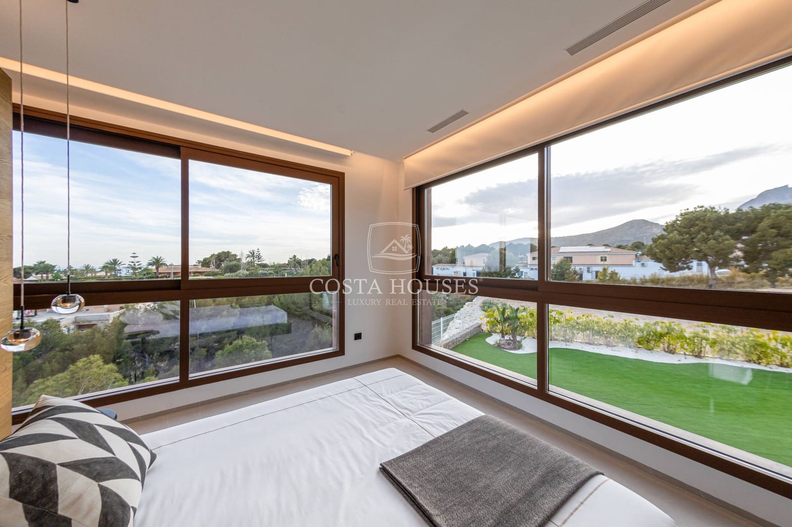 5 Zimmer Villa zu verkaufen in Benidorm mit Pool Garage - 2.825.000 € (Ref: 8864031)