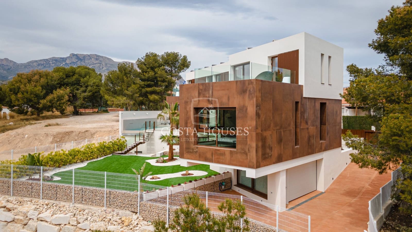 5 Zimmer Villa zu verkaufen in Benidorm mit Pool Garage - 2.825.000 € (Ref: 8864031)