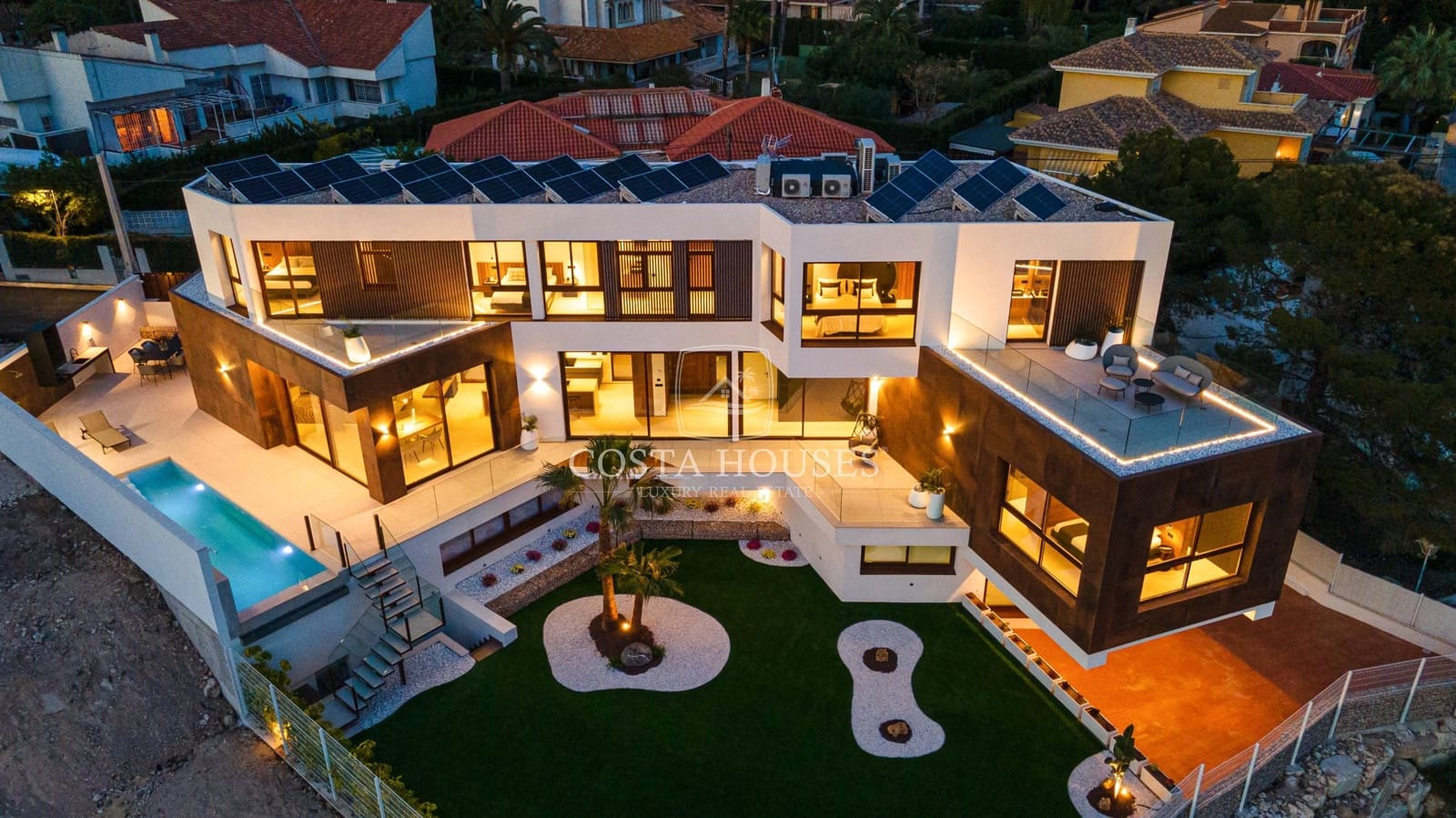 5 Zimmer Villa zu verkaufen in Benidorm mit Pool Garage - 2.825.000 € (Ref: 8864031)