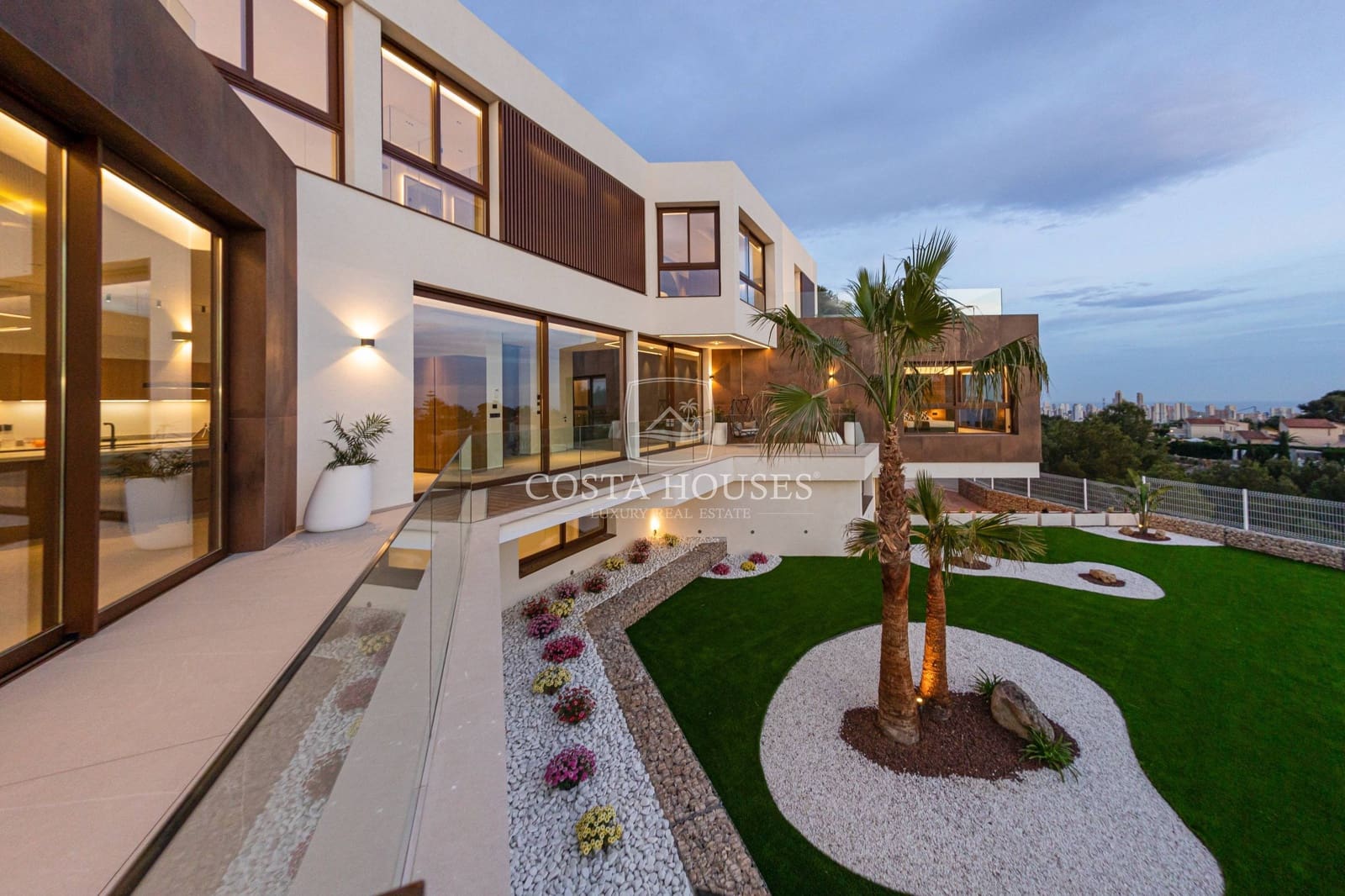 5 Zimmer Villa zu verkaufen in Benidorm mit Pool Garage - 2.825.000 € (Ref: 8864031)