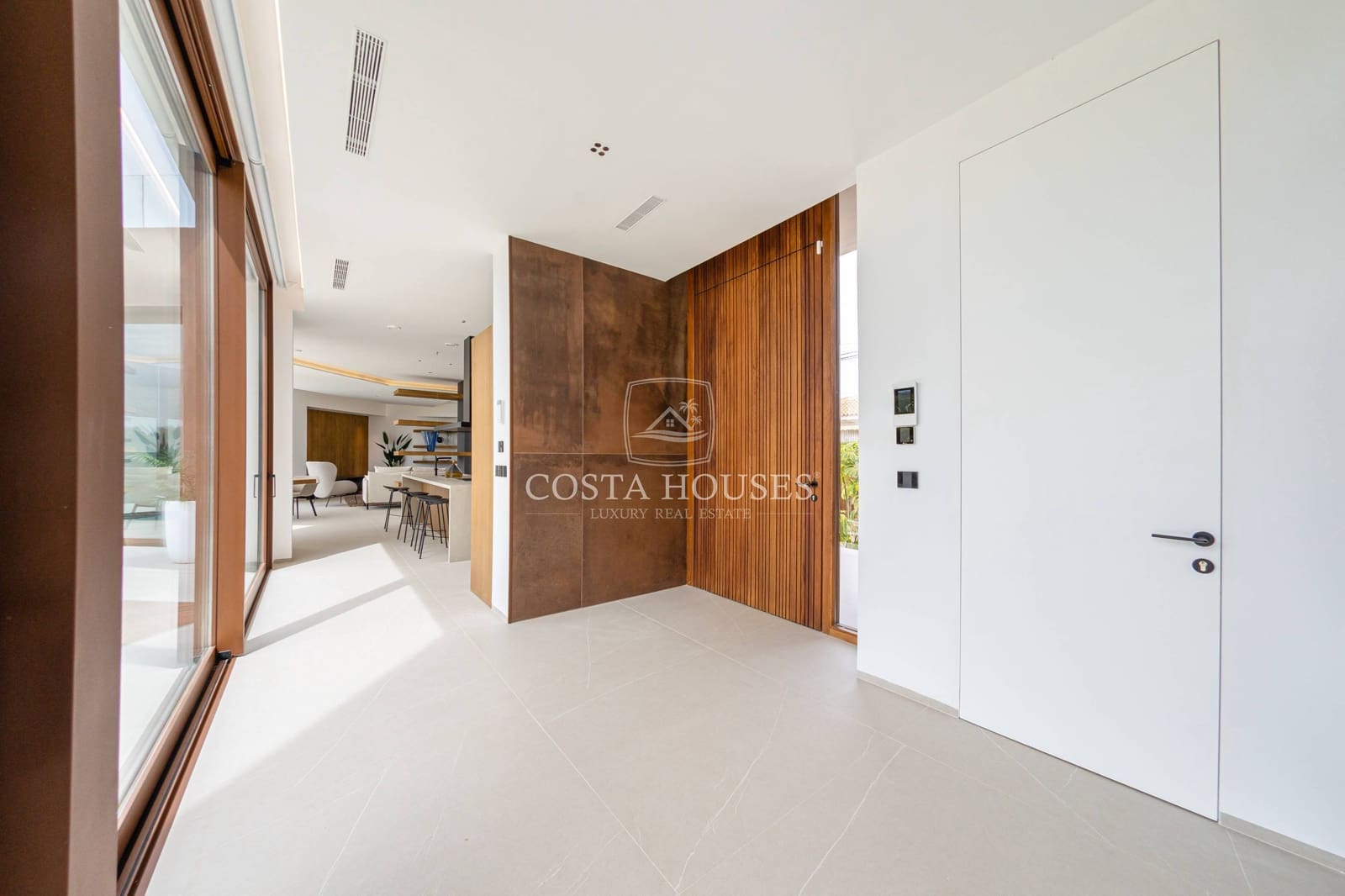 5 bedroom Villa for sale in Benidorm with pool garage - € 2,825,000 (Ref: 8864031)