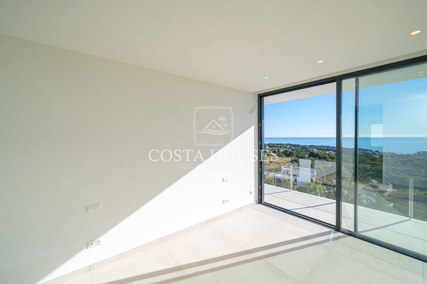 5 soveværelse Villa til salg i Benissa med swimmingpool garage - € 2.900.000 (Ref: 8864032)