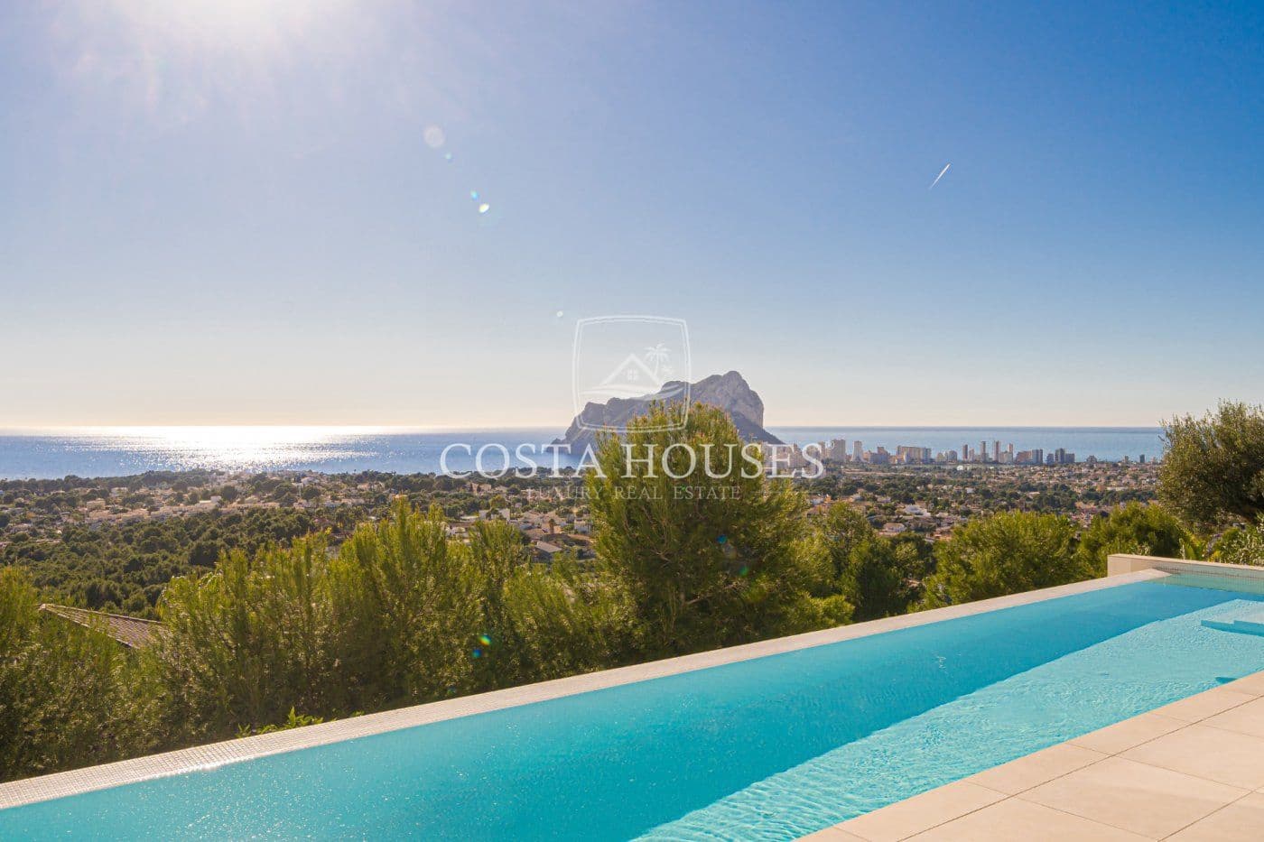 5 soveværelse Villa til salg i Benissa med swimmingpool garage - € 2.900.000 (Ref: 8864032)