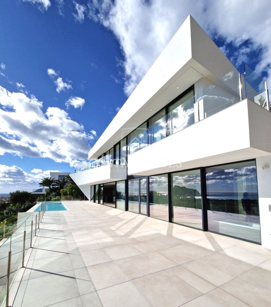 5 soveværelse Villa til salg i Benissa med swimmingpool garage - € 2.900.000 (Ref: 8864032)