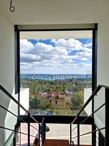 5 bedroom Villa for sale in Benissa with pool garage - € 2,900,000 (Ref: 8864032)