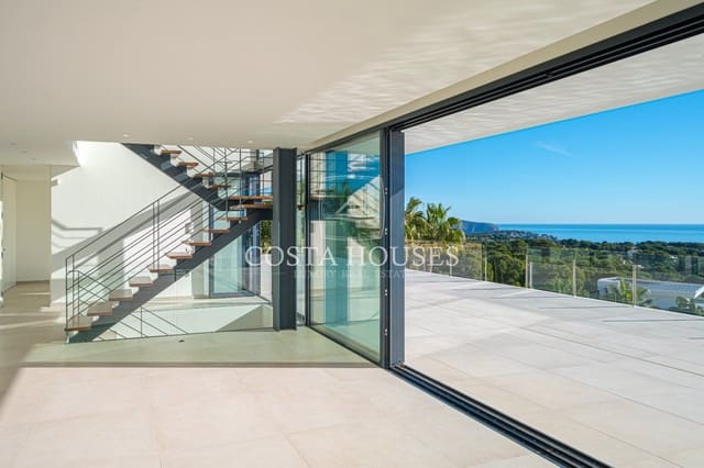 5 bedroom Villa for sale in Benissa with pool garage - € 2,900,000 (Ref: 8864032)