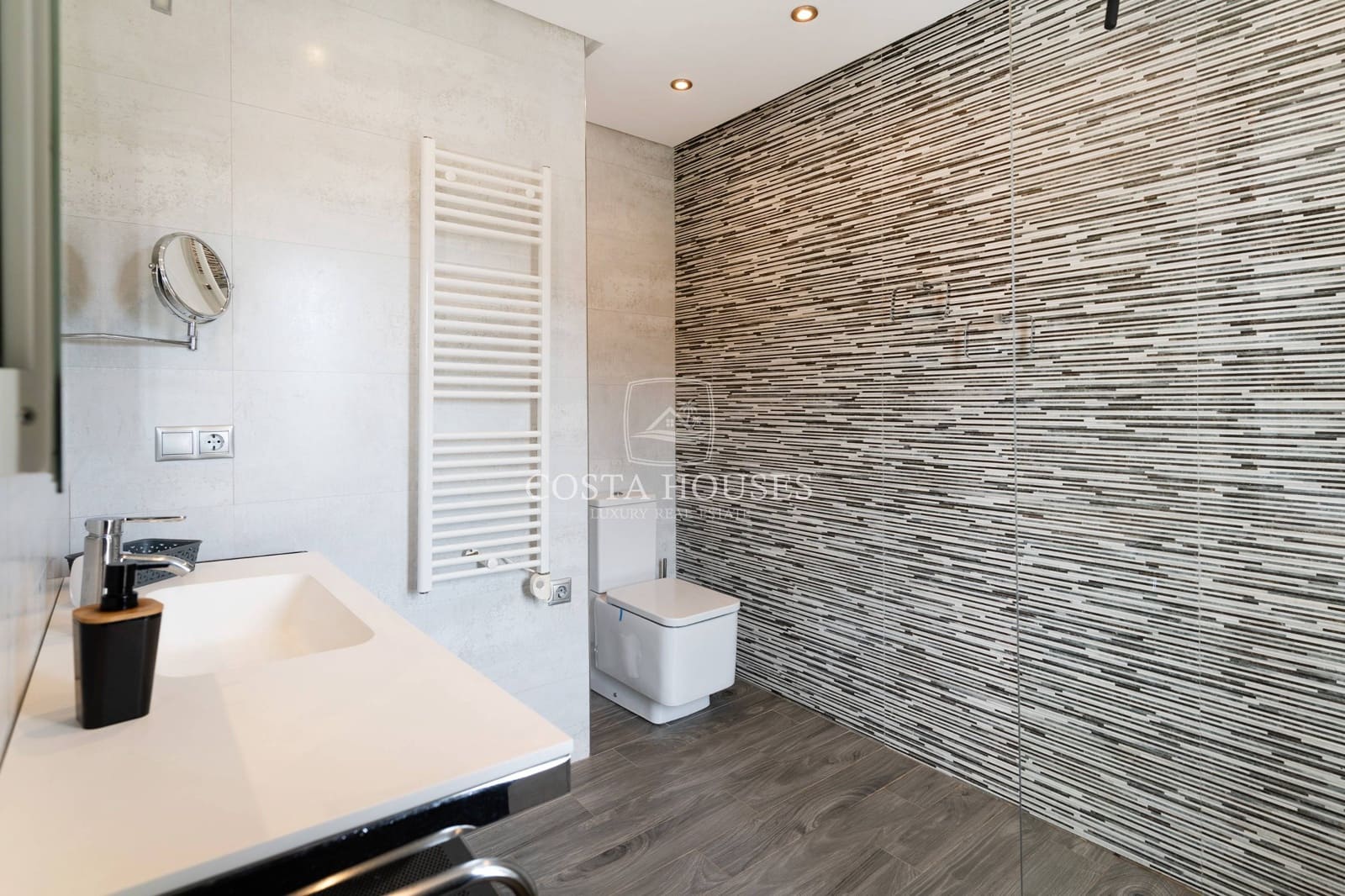 5 soveværelse Villa til salg i Javea / Xabia med swimmingpool garage - € 3.150.000 (Ref: 8864033)