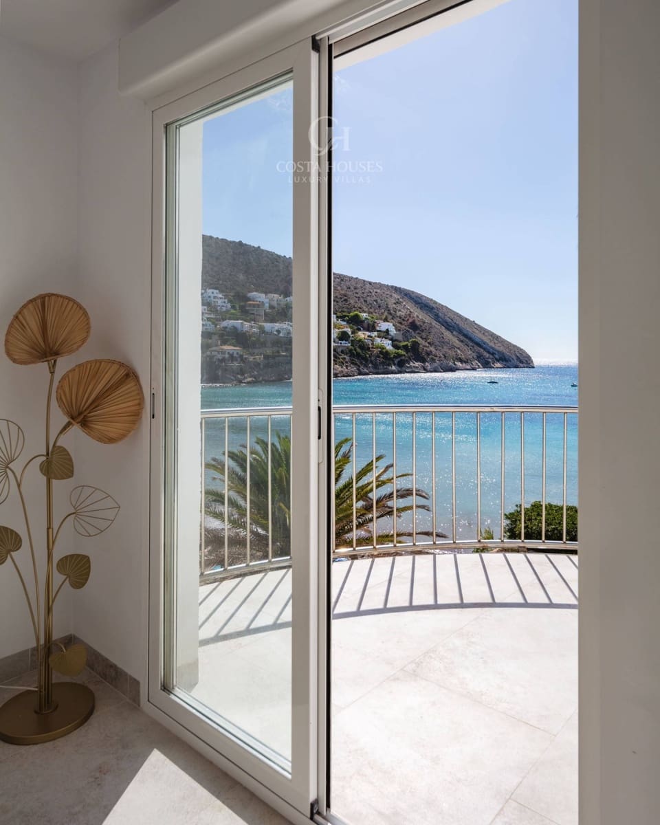 4 slaapkamer Villa te koop in Moraira met garage - € 2.500.000 (Ref: 8864034)