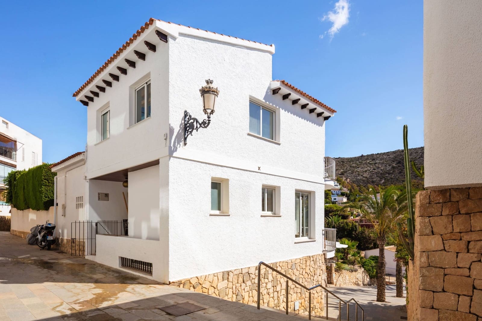 4 slaapkamer Villa te koop in Moraira met garage - € 2.500.000 (Ref: 8864034)