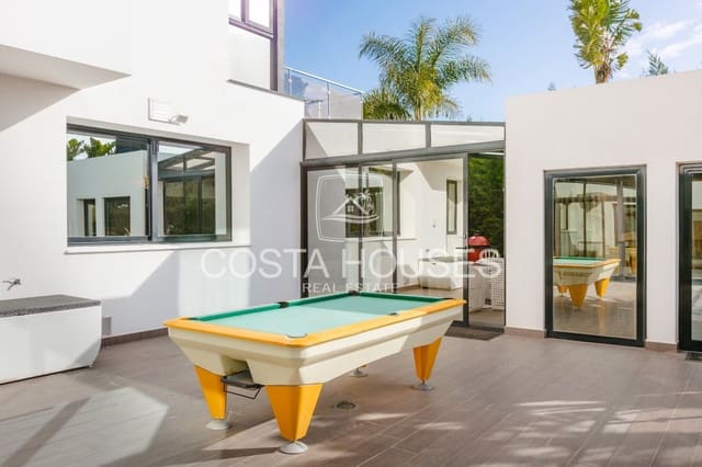 4 bedroom Villa for sale in Montgó - Ermita, Javea / Xàbia with pool garage - € 2,950,000 (Ref: 8864039)