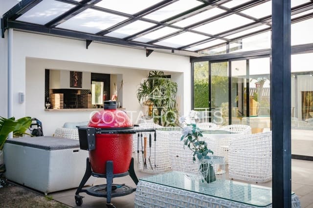 4 bedroom Villa for sale in Montgó - Ermita, Javea / Xàbia with pool garage - € 2,950,000 (Ref: 8864039)