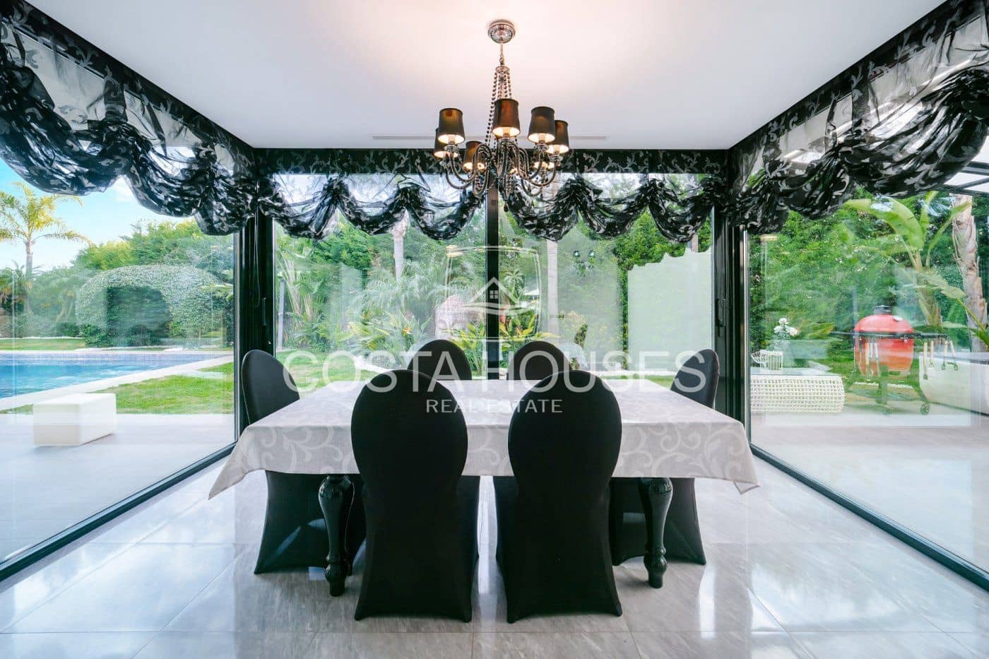 4 makuuhuone Huvila myytävänä paikassa Javea / Xabia mukana uima-altaan 
autotalli - 2 950 000 € (Ref: 8864039)