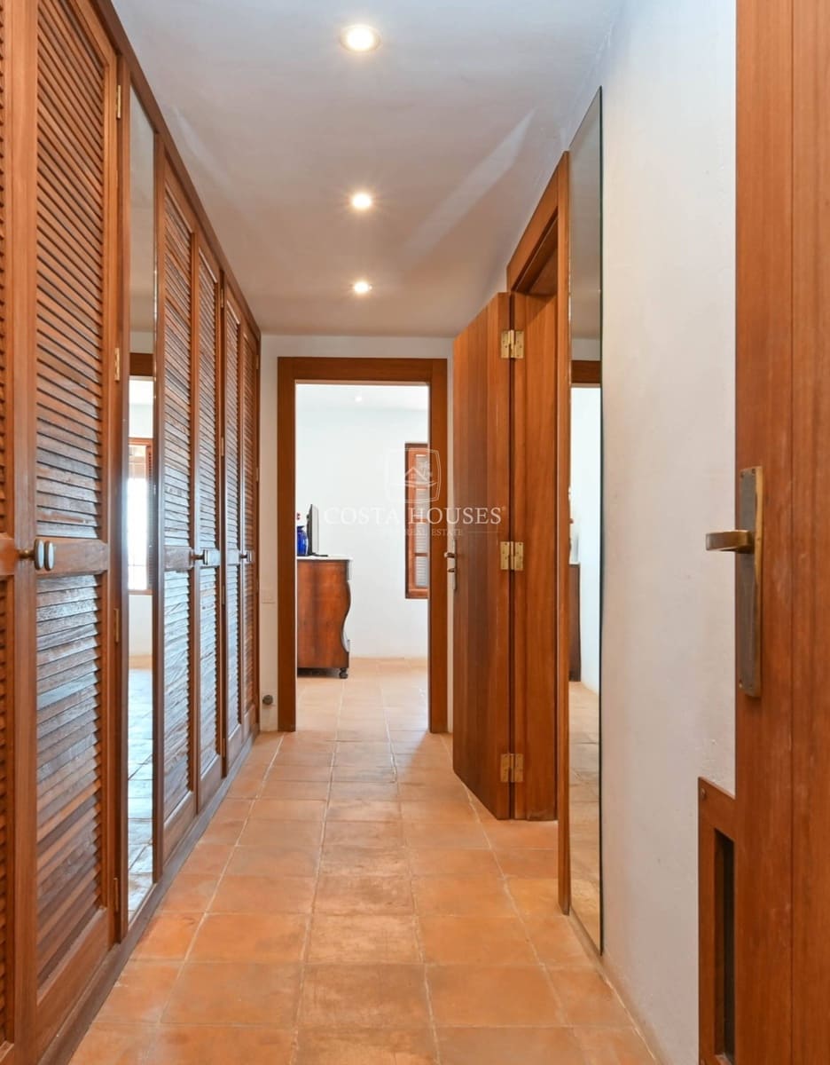 5 soverom Villa til salgs i Moraira med svømmebasseng garasje - € 2 750 000 (Ref: 8864045)