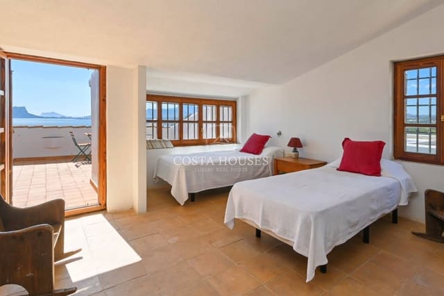 5 soverom Villa til salgs i Moraira, Teulada-Moraira med svømmebasseng garasje - € 2 750 000 (Ref: 8864045)