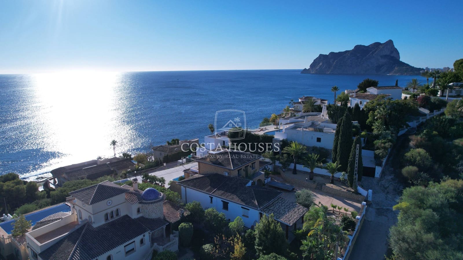 4 bedroom Villa for sale in Benissa with pool garage - € 2,650,000 (Ref: 8864048)