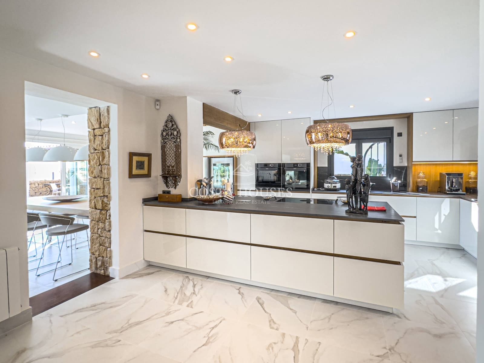 4 slaapkamer Villa te koop in Benissa met zwembad garage - € 2.650.346 (Ref: 8864048)