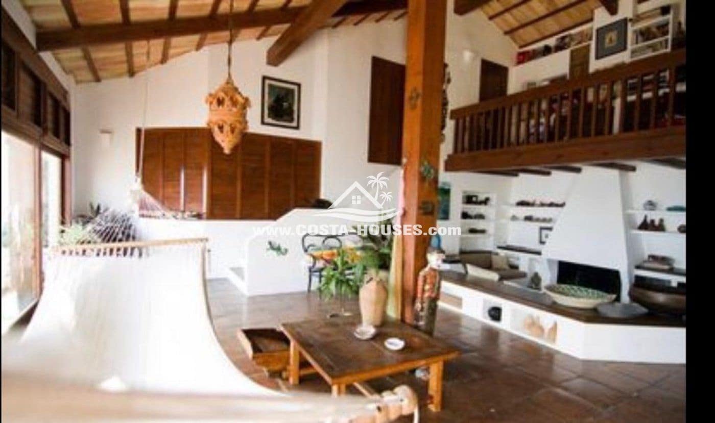 6 bedroom Villa for sale in Moraira with pool garage - € 3,250,000 (Ref: 8864050)