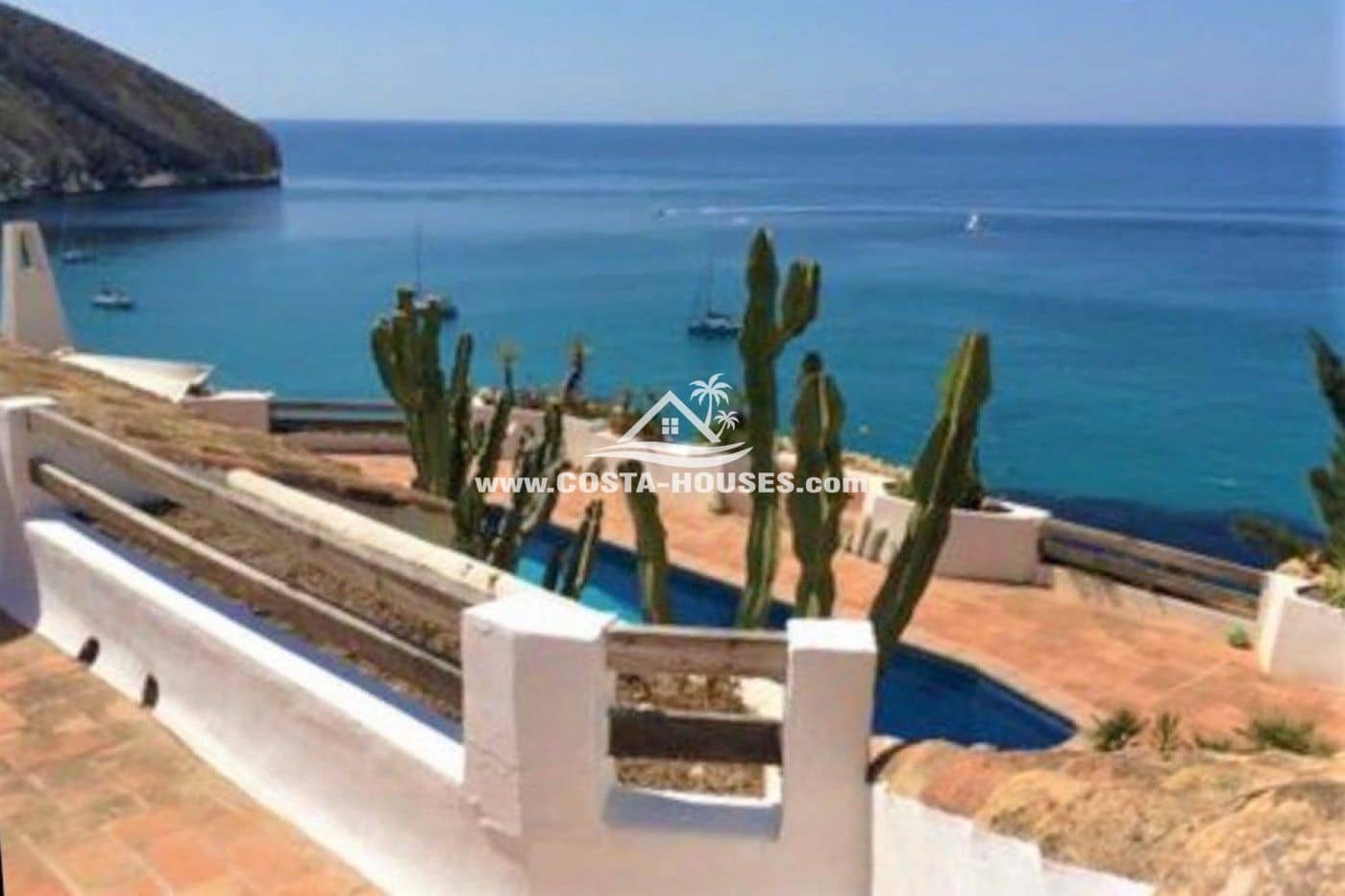 6 bedroom Villa for sale in Moraira with pool garage - € 3,250,000 (Ref: 8864050)