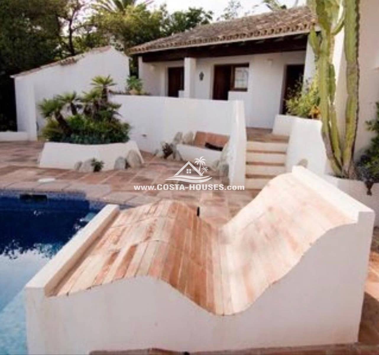 6 bedroom Villa for sale in Moraira with pool garage - € 3,250,000 (Ref: 8864050)