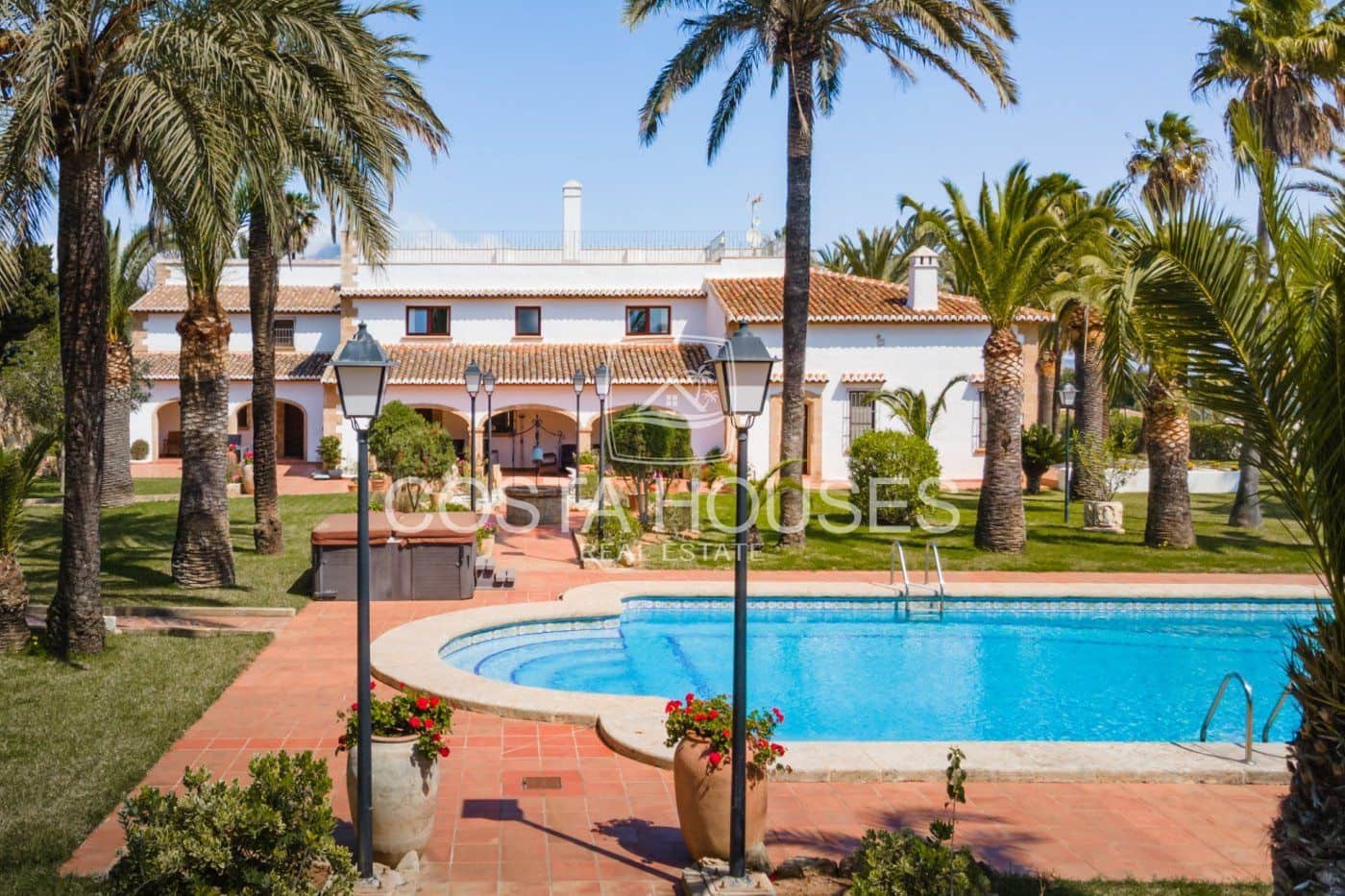 13 quarto Quinta/Casa Rural para venda em Los Cerezos com piscina garagem - 3 450 000 € (Ref: 8864054)