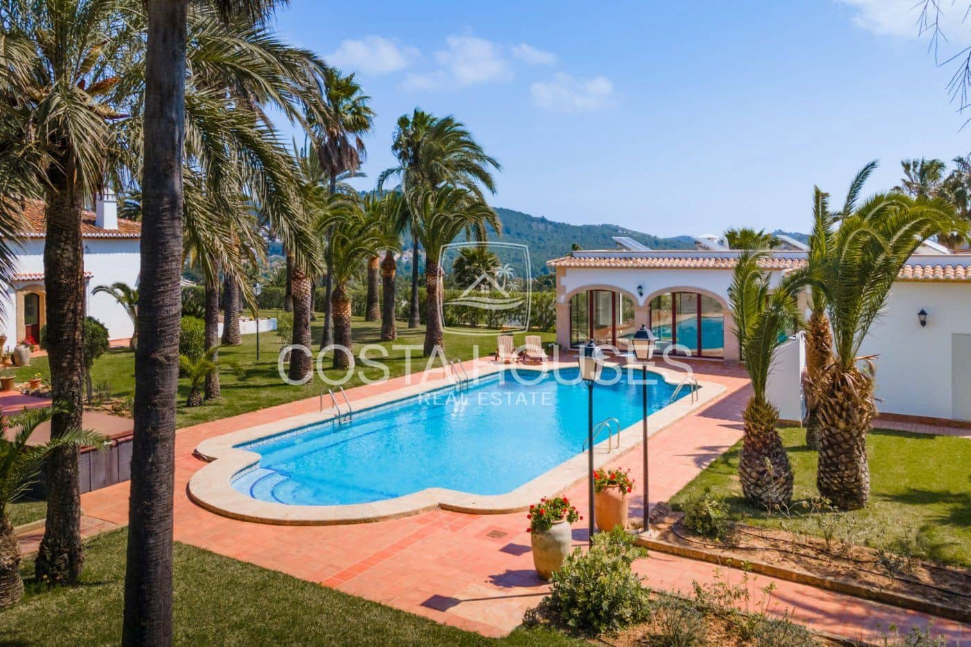 13 quarto Quinta/Casa Rural para venda em Los Cerezos com piscina garagem - 3 450 000 € (Ref: 8864054)