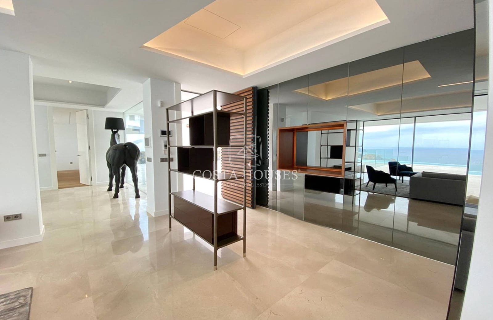 5 bedroom Villa for sale in Altea with pool garage - € 3,500,000 (Ref: 8864062)