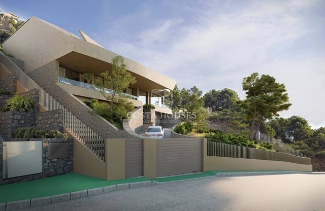 4 bedroom Villa for sale in Altea with pool garage - € 3,500,000 (Ref: 8864063)