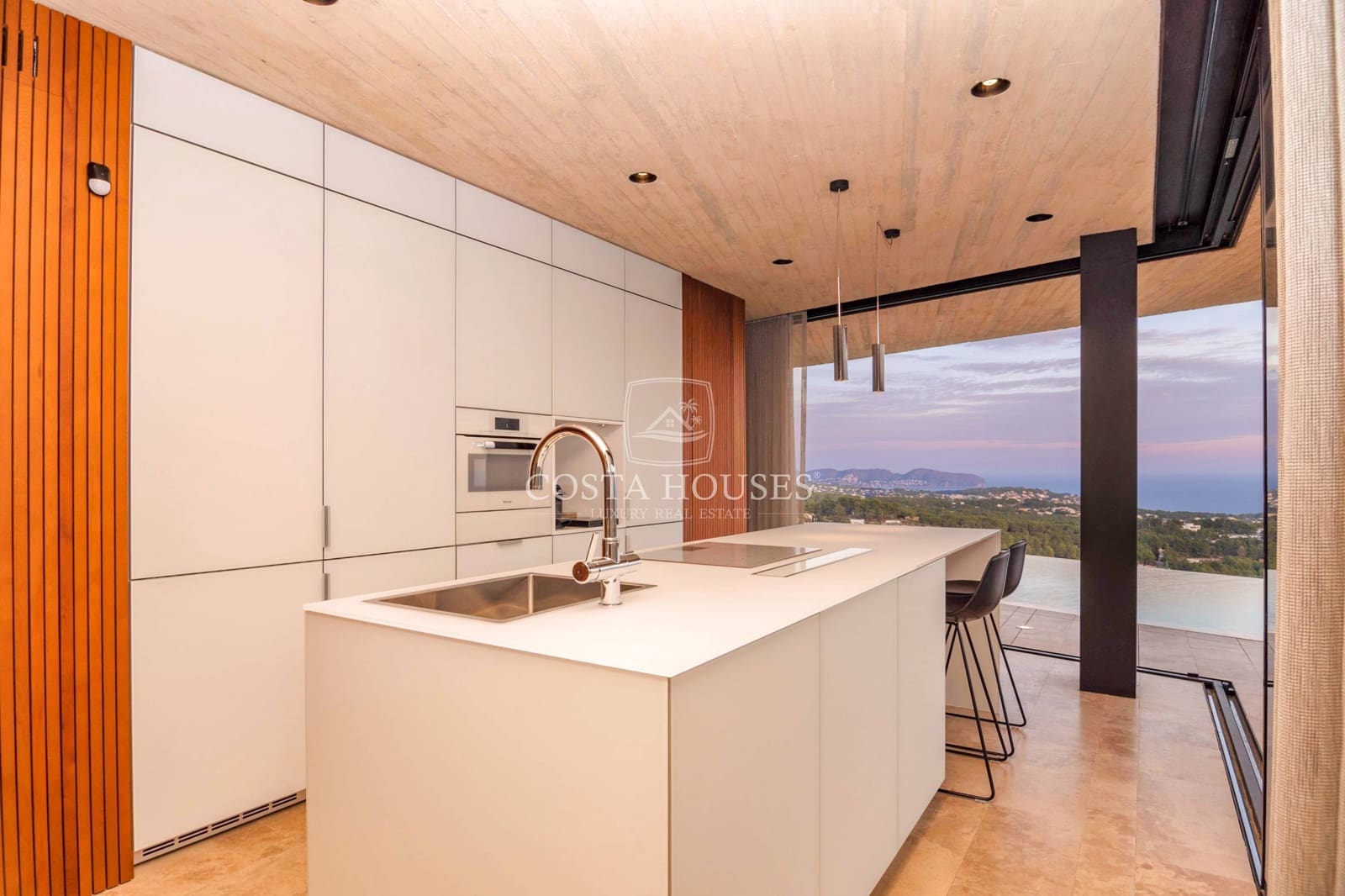 4 slaapkamer Villa te koop in Benissa met zwembad - € 2.750.000 (Ref: 8864064)