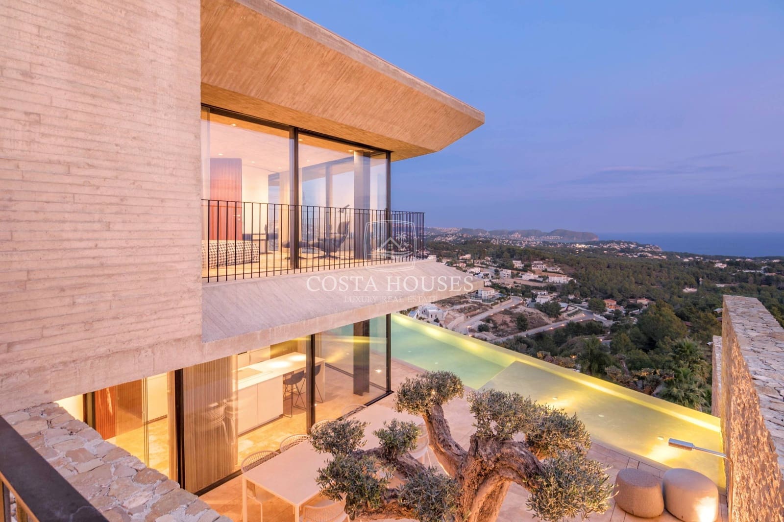 4 slaapkamer Villa te koop in Benissa met zwembad - € 2.750.000 (Ref: 8864064)