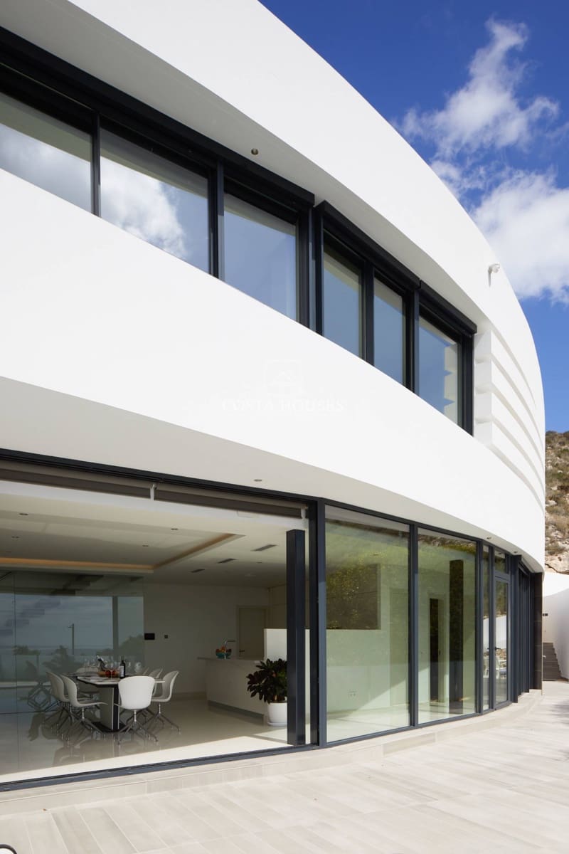 4 bedroom Villa for sale in Moraira with pool - € 3,750,000 (Ref: 8864069)